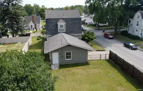 203 E Wiley St, Bluffton, IN 46714 photo 6