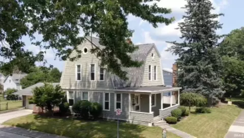 203 E Wiley St, Bluffton, IN 46714 photo 1
