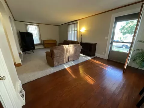 203 E Wiley St, Bluffton, IN 46714 photo 9