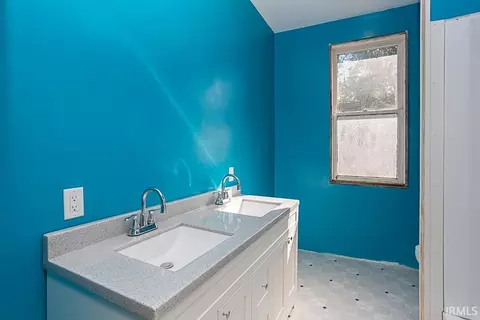 410 E Franklin St, Delphi, IN 46923 photo 19