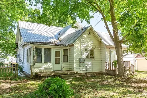 410 E Franklin St, Delphi, IN 46923 photo 5