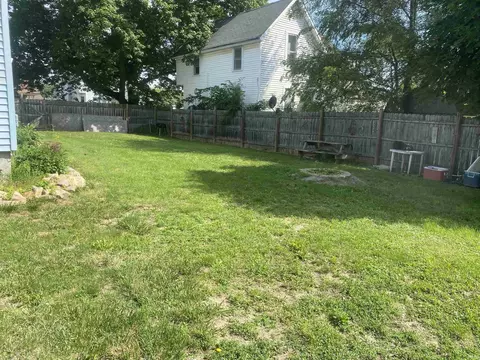 227 E 6th St, Peru, IN 46970 photo 3