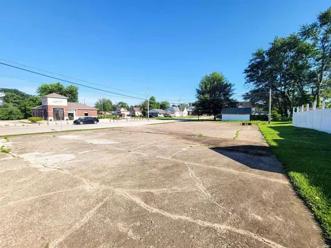 8174 E State Road 54 Hwy, Dugger, IN 47848 photo 2