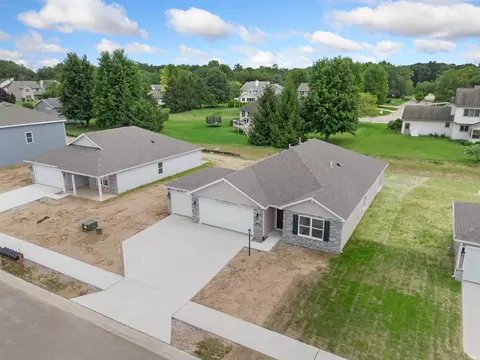 1248 Greenbrier Blvd, Warsaw, IN 46582