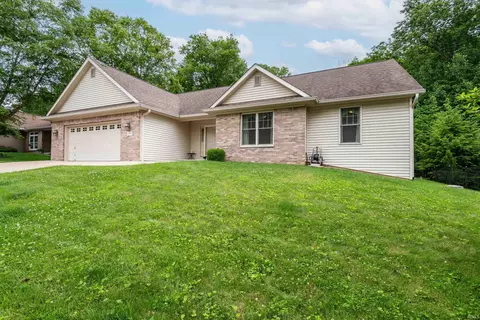 4759 E Donington Dr, Bloomington, IN 47401 photo 2