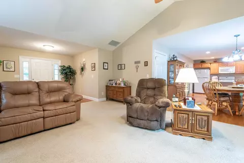 4759 E Donington Dr, Bloomington, IN 47401 photo 6