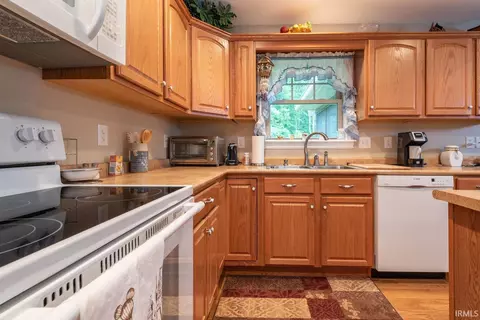 4759 E Donington Dr, Bloomington, IN 47401 photo 12