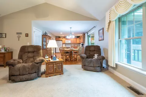 4759 E Donington Dr, Bloomington, IN 47401 photo 7