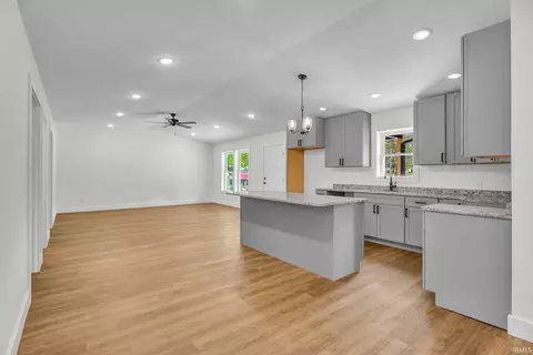 601 Crawford St, Mitchell, IN 47446 photo 7