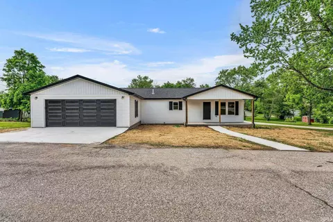 601 Crawford St, Mitchell, IN 47446 photo 1