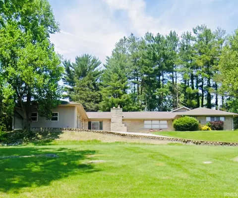 1763 Valley View Dr, Bedford, IN 47421 photo 1