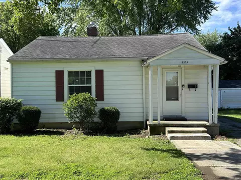 3203 E Memorial Dr, Muncie, IN 47302 photo 1