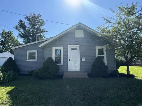 2714 Carew St, Fort Wayne, IN 46805