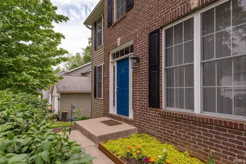 1022 E Azalea Ln, Bloomington, IN 47401 photo 3