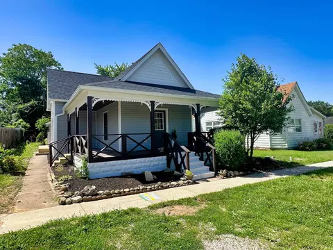 220 W Main St, Mitchell, IN 47446 photo 3