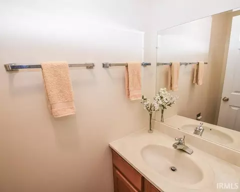 2335 E Winding Brook Cir, Bloomington, IN 47401 photo 12