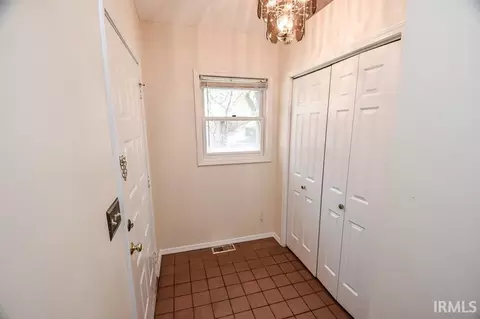 2335 E Winding Brook Cir, Bloomington, IN 47401 photo 3