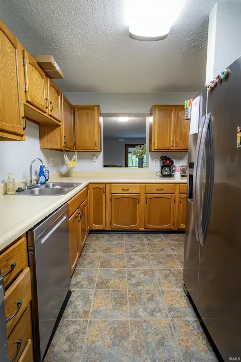 2390 E Winding Brook Cir, Bloomington, IN 47401 photo 3