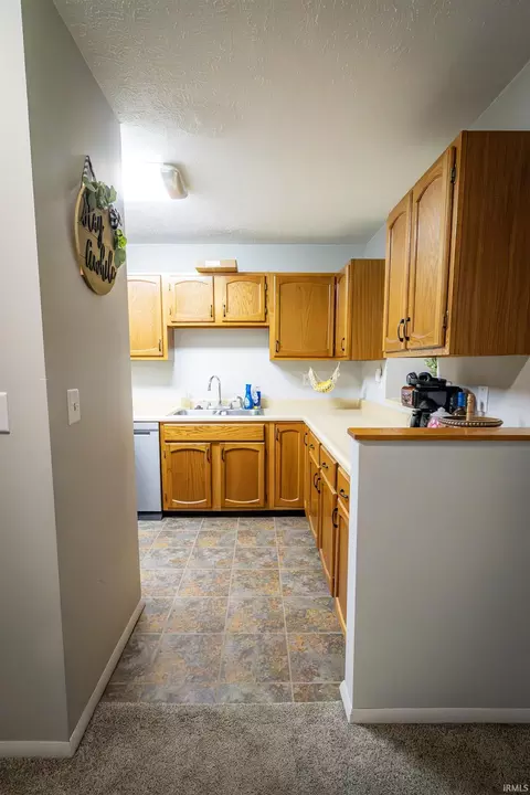 2390 E Winding Brook Cir, Bloomington, IN 47401 photo 4