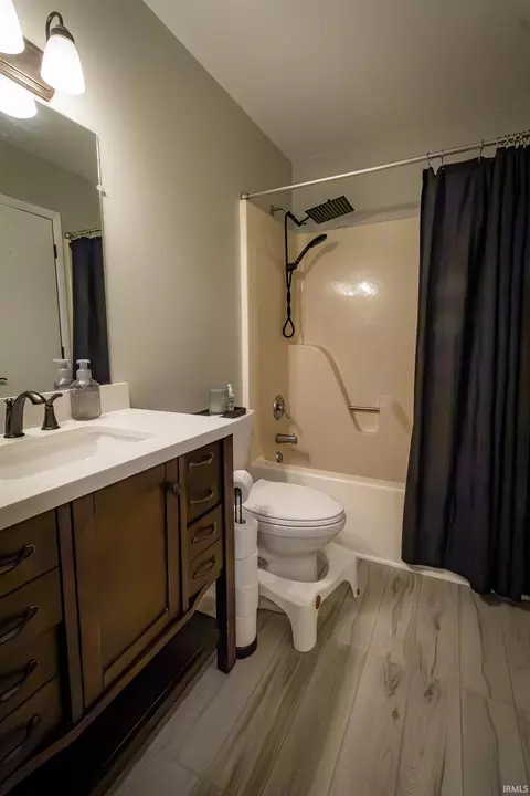 2390 E Winding Brook Cir, Bloomington, IN 47401 photo 14