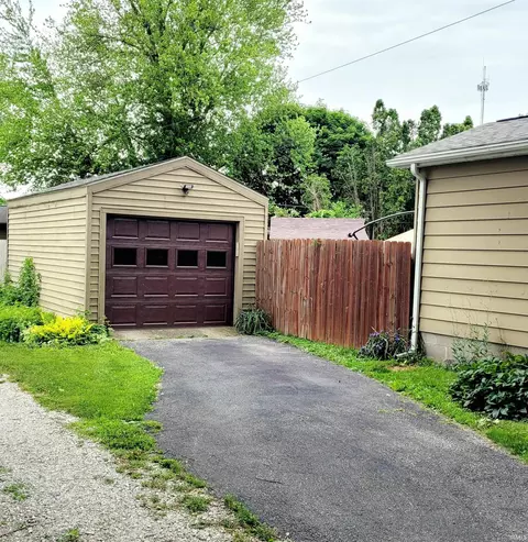 507 E Jackson St, Flora, IN 46929 photo 3