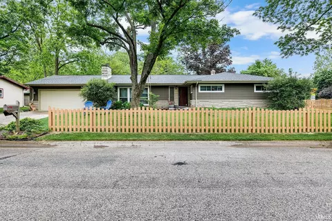136 Blackhawk Ln, West Lafayette, IN 47906