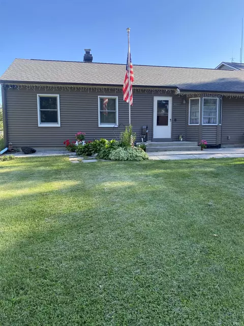 1805 Robin Dr, Warsaw, IN 46580