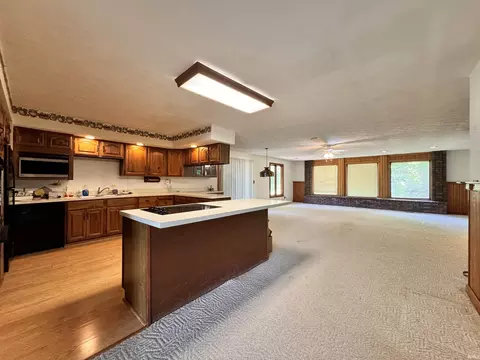 2925 S Stringtown Rd, Covington, IN 47932 photo 2
