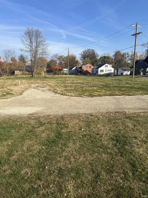 109-113 Metz Dr, Winchester, IN 47394
