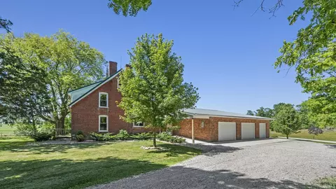 9089 W Balbec Rd, Pennville, IN 47369
