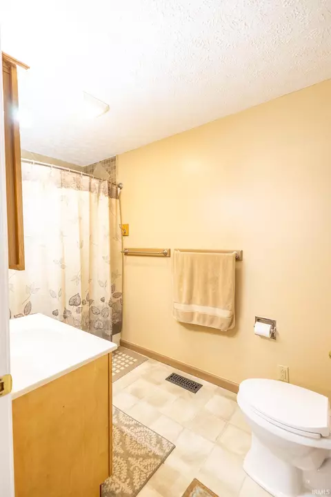 1011 N St, Bedford, IN 47421 photo 8