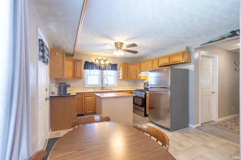 1011 N St, Bedford, IN 47421 photo 4