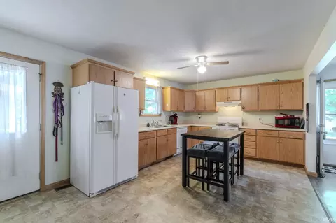 316 N Sycamore St, Lagrange, IN 46761 photo 8