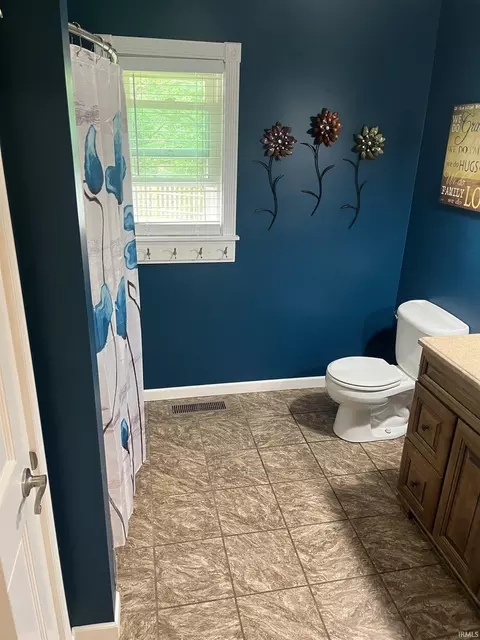 830 Spring St, Covington, IN 47932 photo 28