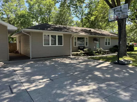 830 Spring St, Covington, IN 47932 photo 3