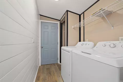 405 E High St, Garrett, IN 46738 photo 11