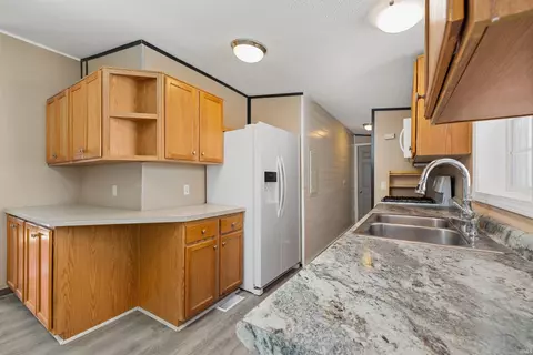 405 E High St, Garrett, IN 46738 photo 1