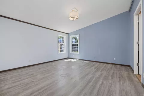 405 E High St, Garrett, IN 46738 photo 6
