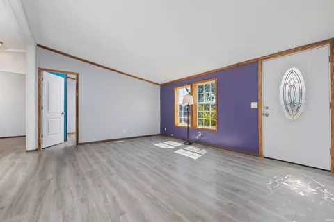 405 E High St, Garrett, IN 46738 photo 8