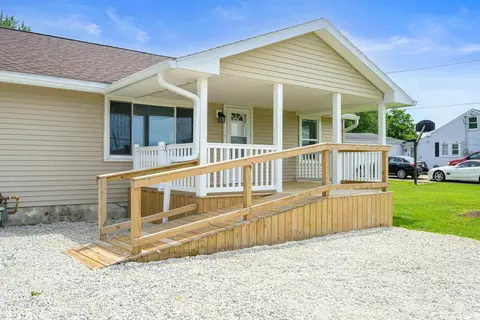 7205 E Jackson St, Muncie, IN 47303 photo 4