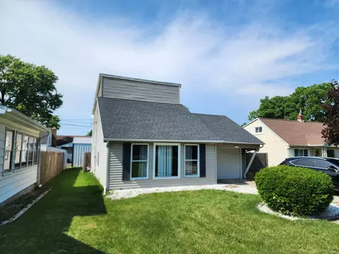 19555 Yoder St, South Bend, IN 46614 photo 1