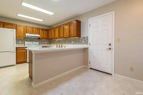 1006 E Heather Dr, Bloomington, IN 47401 photo 2