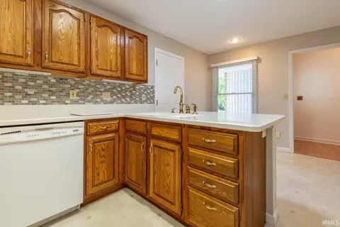1006 E Heather Dr, Bloomington, IN 47401 photo 5