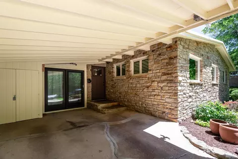1325 E Davis St, Bloomington, IN 47401 photo 4