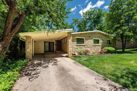 1325 E Davis St, Bloomington, IN 47401 photo 3