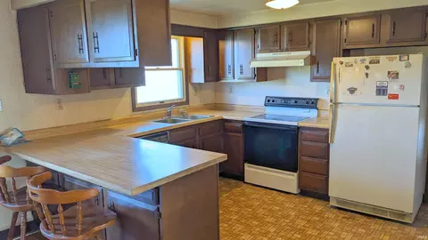 10125 S 500 E, Keystone, IN 46759 photo 11