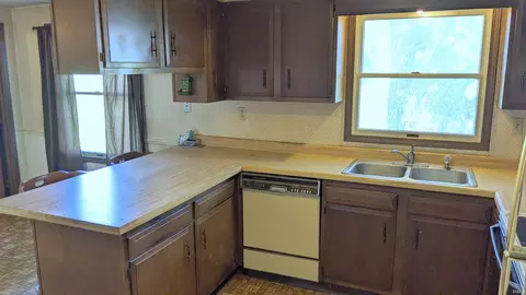 10125 S 500 E, Keystone, IN 46759 photo 13