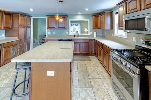3327 Collegiate Ct, Fort Wayne, IN 46805 photo 10