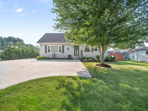 830 N Wayne St, Waterloo, IN 46793 photo 4