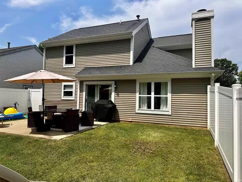 2123 S Bent Tree Dr, Bloomington, IN 47401 photo 2
